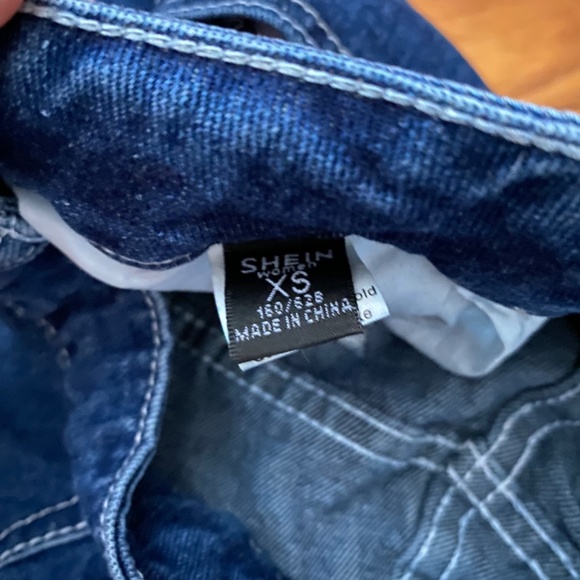 Jeans - Picture 3 of 3